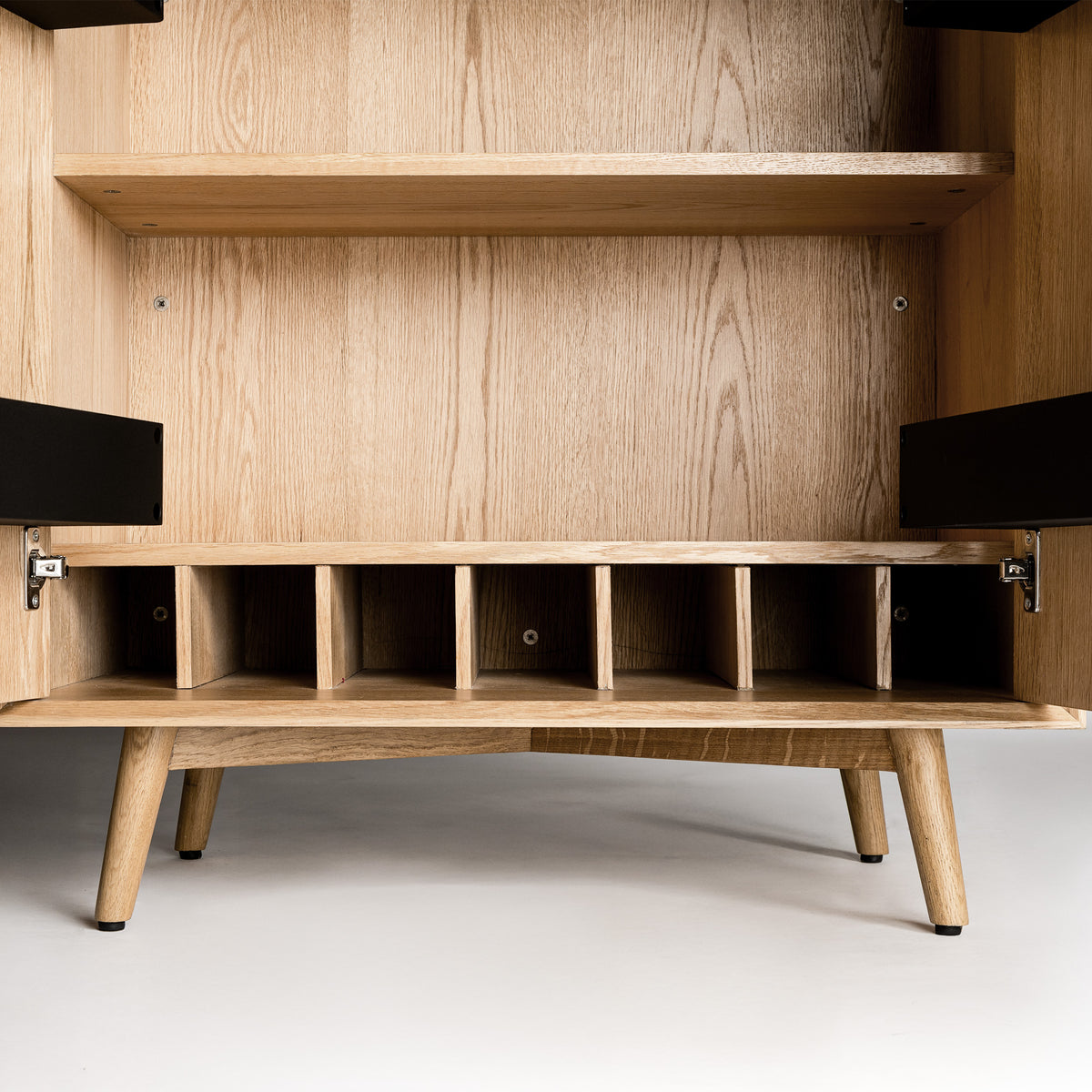 Neat Home Bar