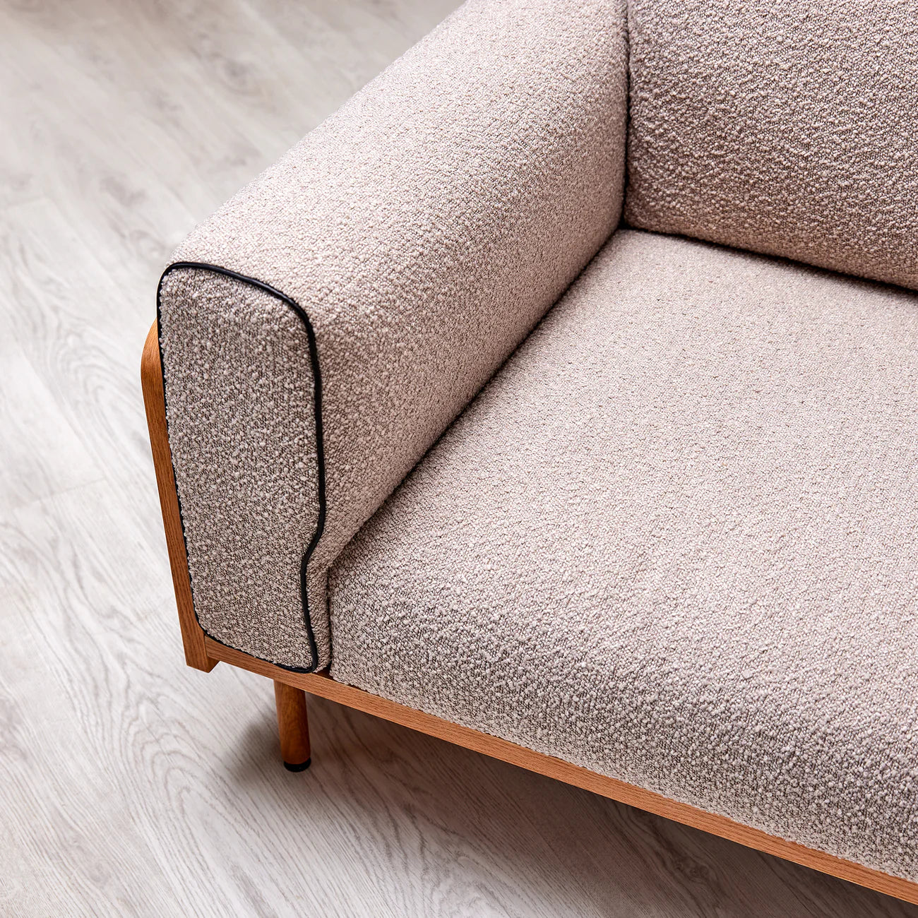 Layer Ease - Space Black / Natural Oak / Ovis Pumice