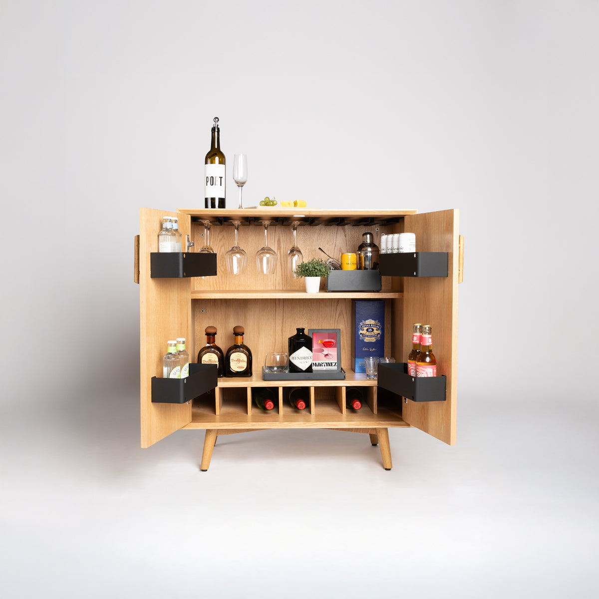 Neat Home Bar