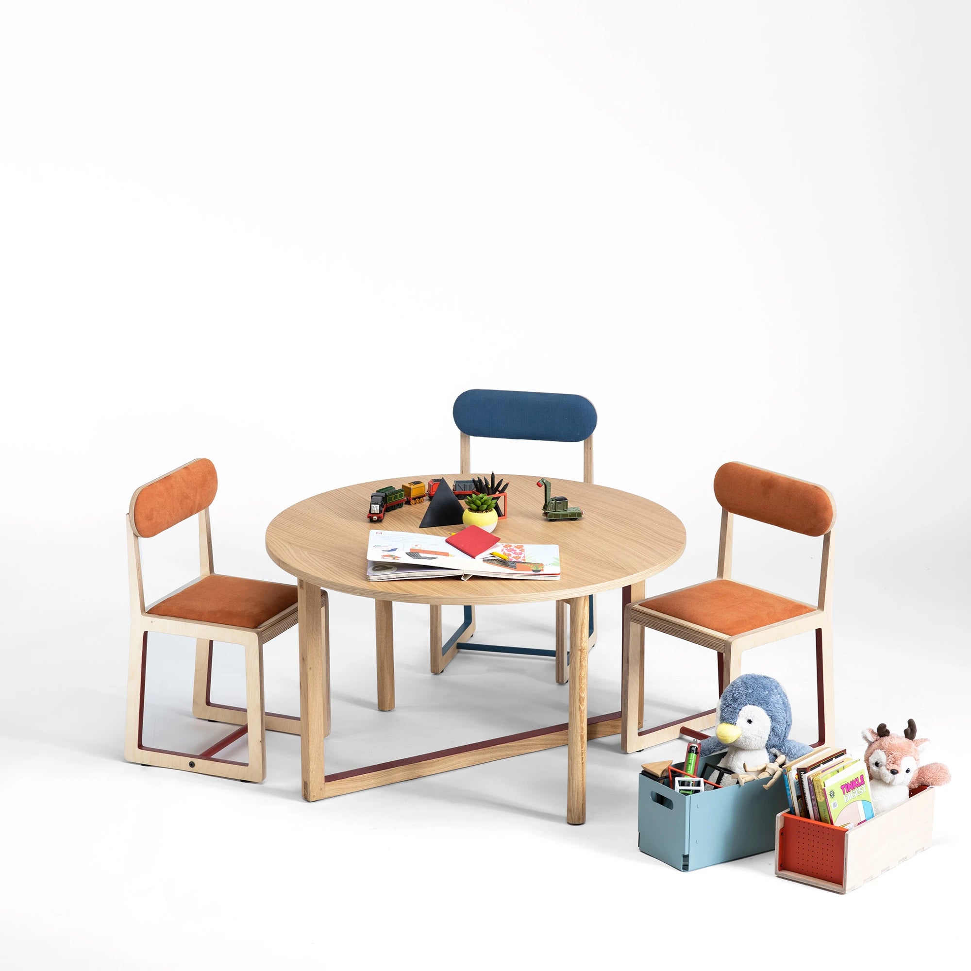 Loop Kids Table - Natural Oakwood