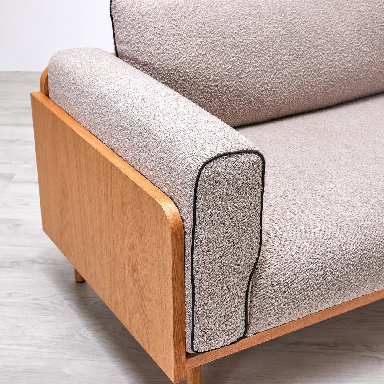 Layer Ease - Space Black / Natural Oak / Ovis Pumice