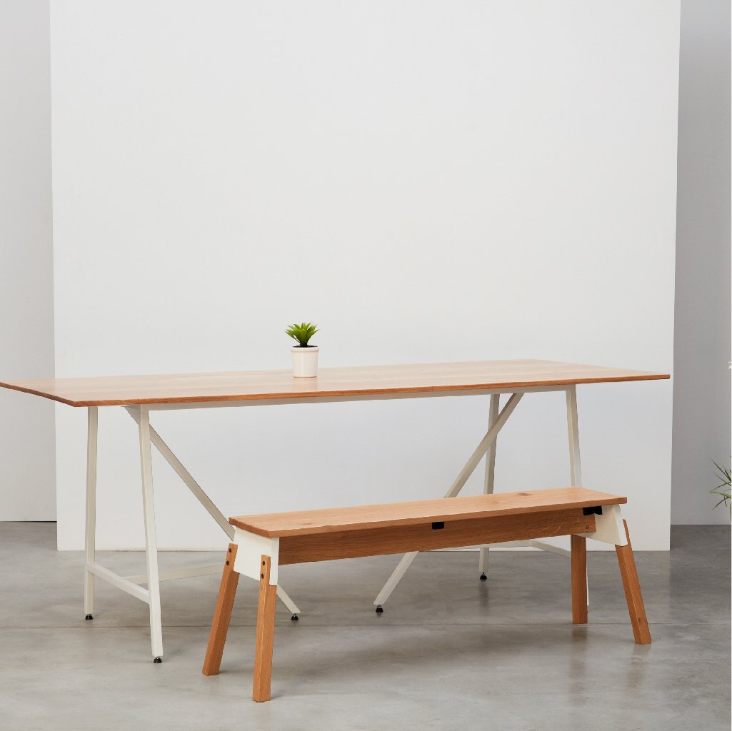 Quedro Dining Table