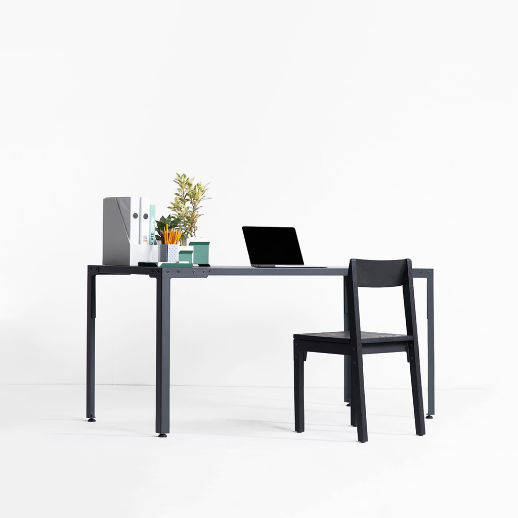Cole Extenso Study Table
